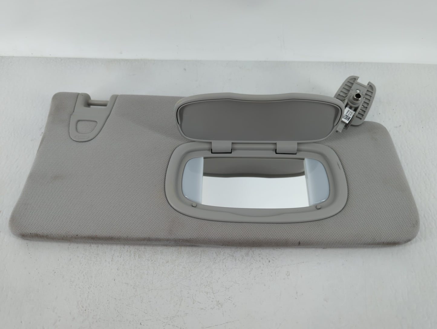 2019 Jeep Compass Sun Visor Shade Replacement Passenger Right Mirror Fits OEM Used Auto Parts - Oemusedautoparts1.com