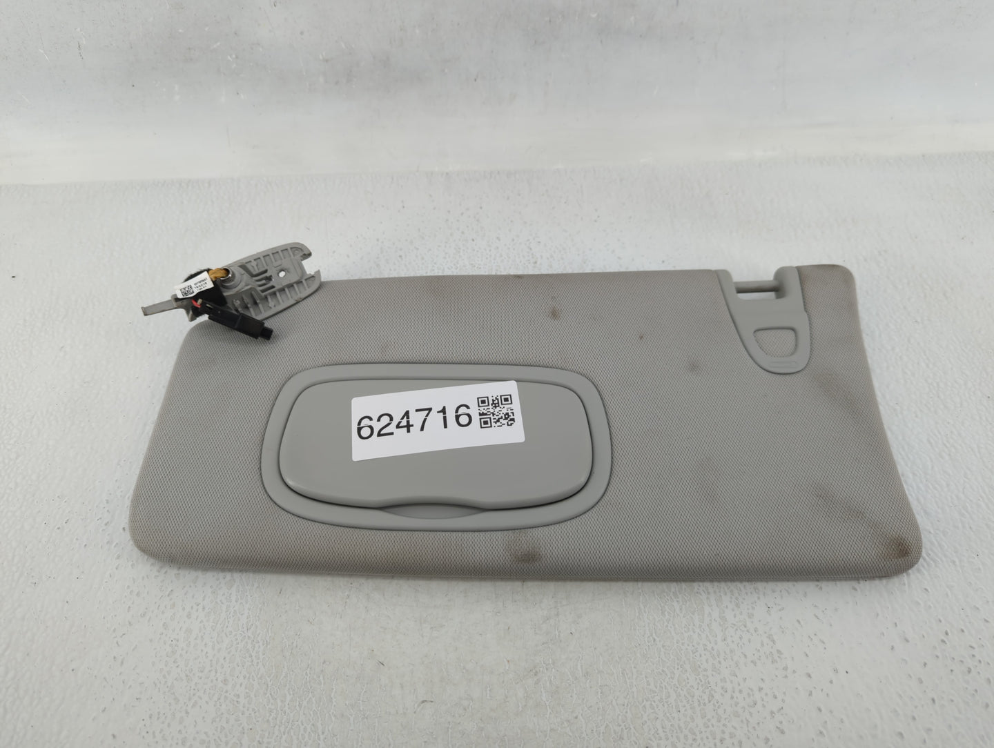 2019 Jeep Compass Sun Visor Shade Replacement Driver Left Mirror Fits OEM Used Auto Parts - Oemusedautoparts1.com