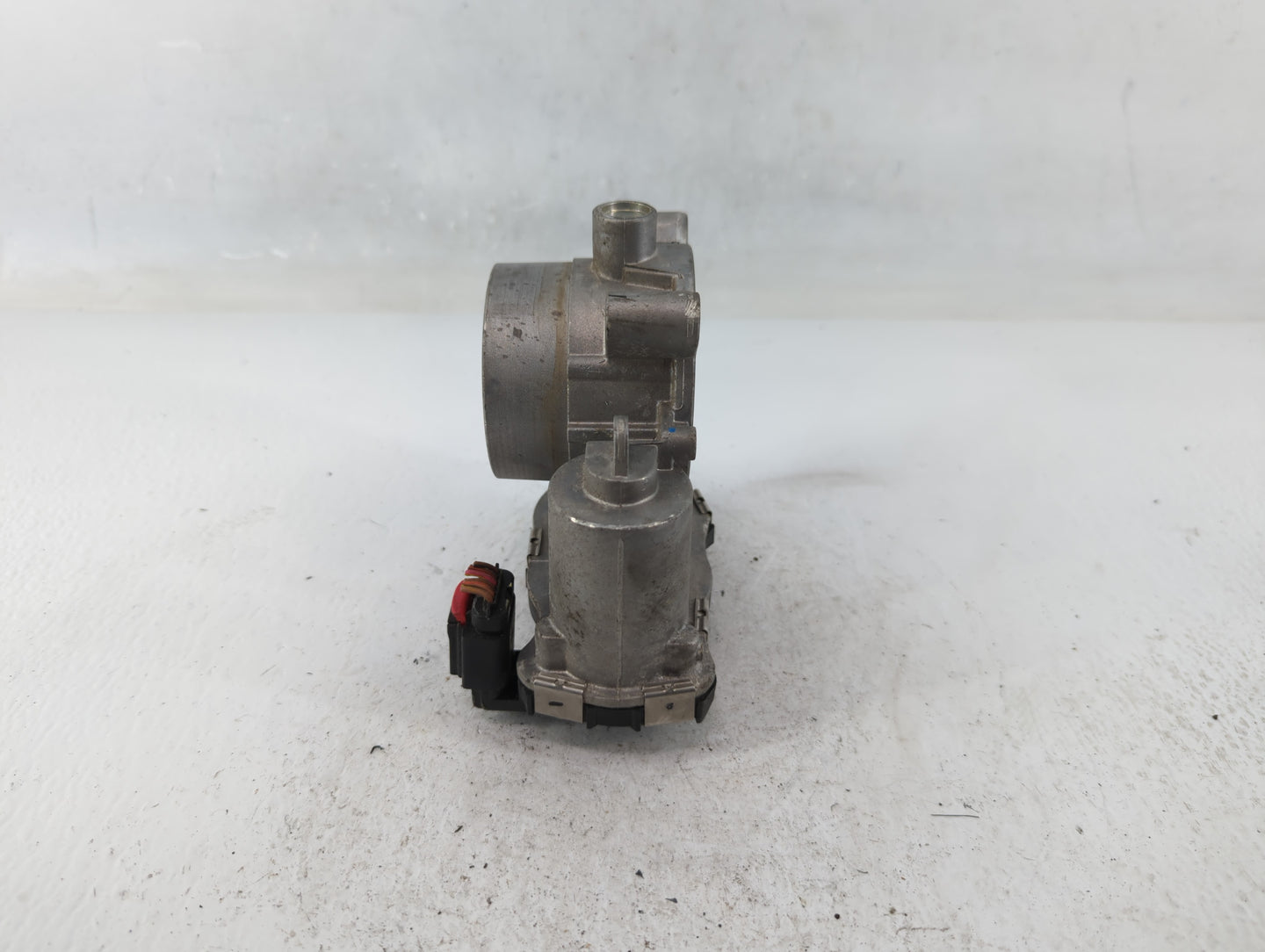 2017-2022 Jeep Compass Throttle Body P/N:04891970AB Fits Fits 2014 2015 2016 2017 2018 2019 2020 2021 2022 OEM Used Auto Par