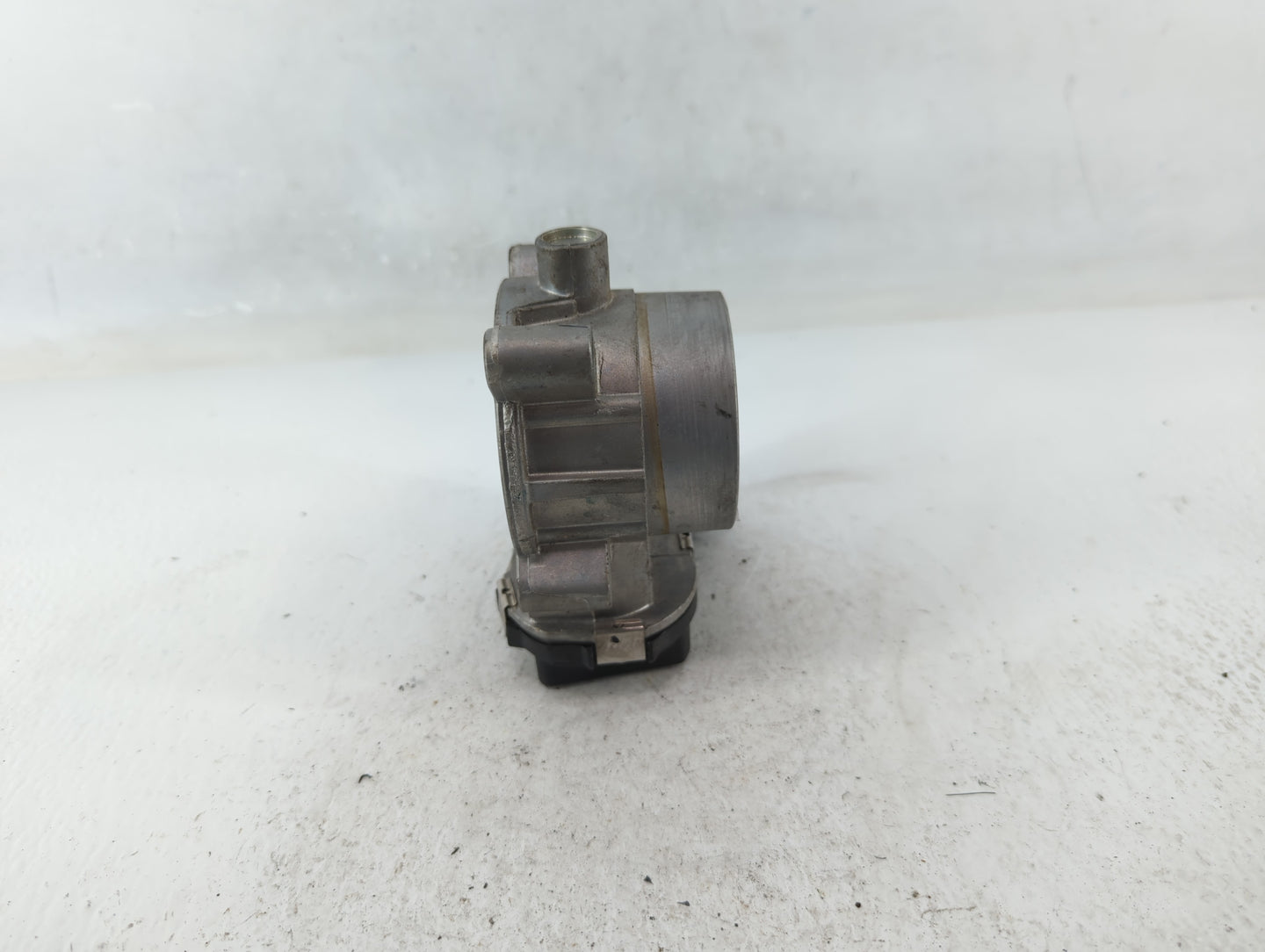 2017-2022 Jeep Compass Throttle Body P/N:04891970AB Fits Fits 2014 2015 2016 2017 2018 2019 2020 2021 2022 OEM Used Auto Par