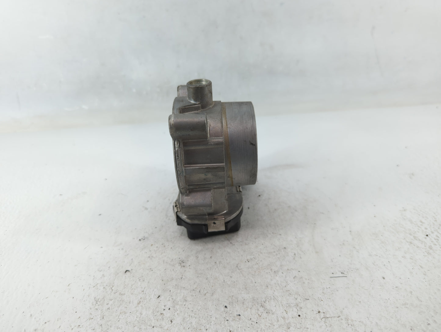 2017-2022 Jeep Compass Throttle Body P/N:04891970AB Fits Fits 2014 2015 2016 2017 2018 2019 2020 2021 2022 OEM Used Auto Par