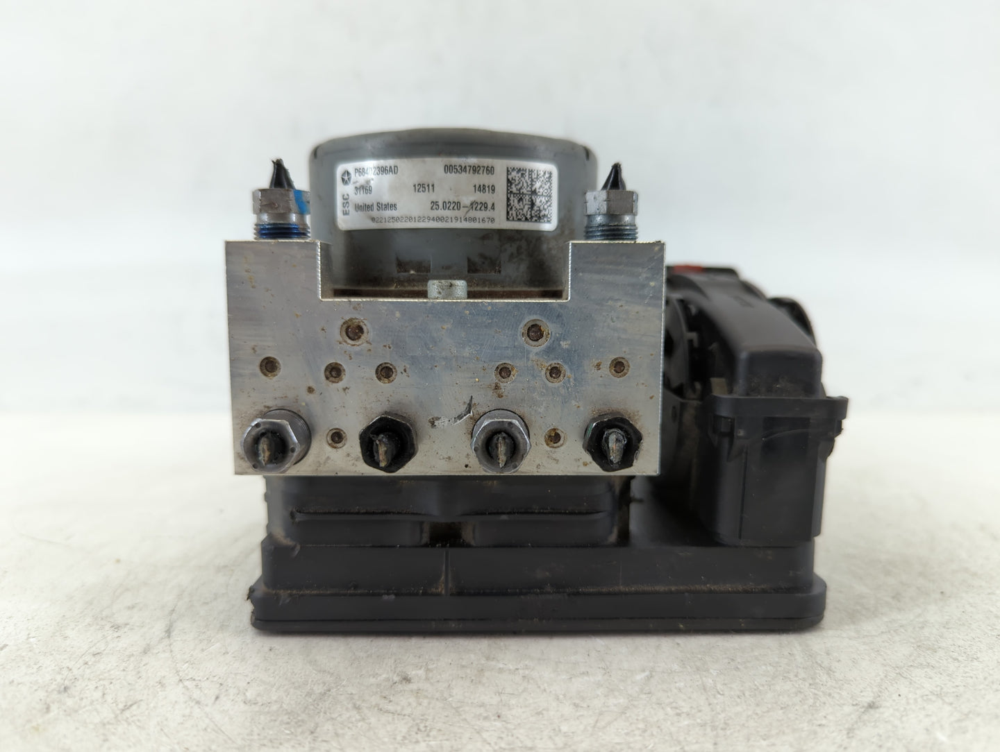 2019 Jeep Compass ABS Pump Control Module Replacement P/N:00534792760 P68402396AD Fits OEM Used Auto Parts - Oemusedautopart