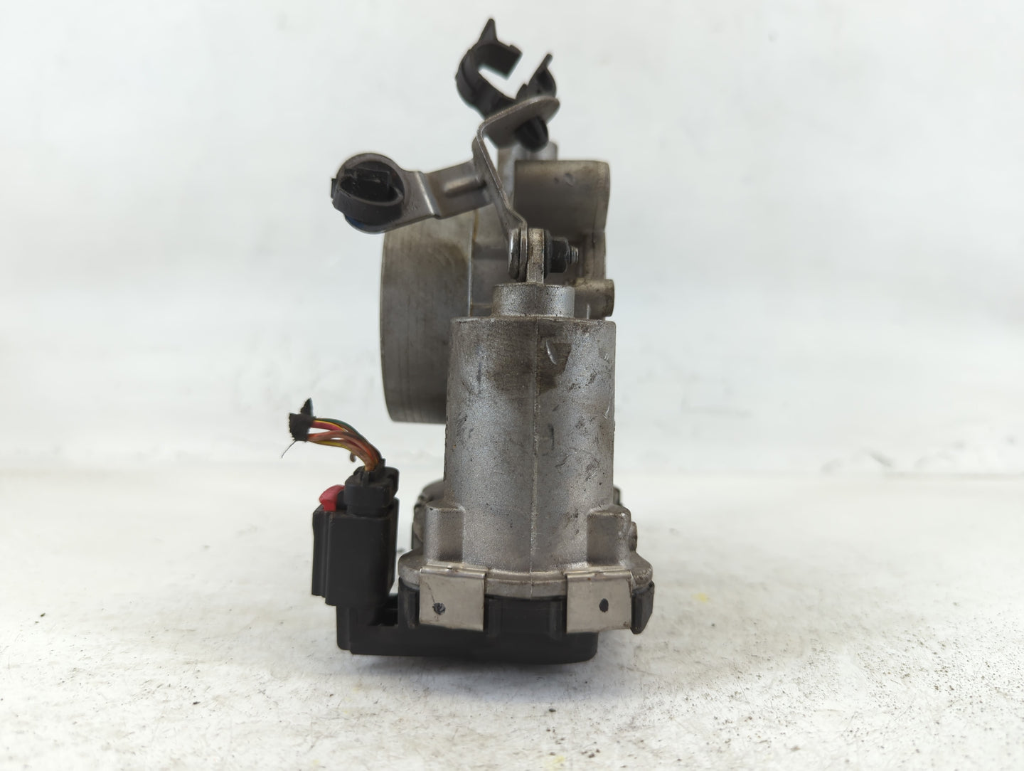 2017-2022 Jeep Compass Throttle Body P/N:04891970AB Fits Fits 2014 2015 2016 2017 2018 2019 2020 2021 2022 OEM Used Auto Par