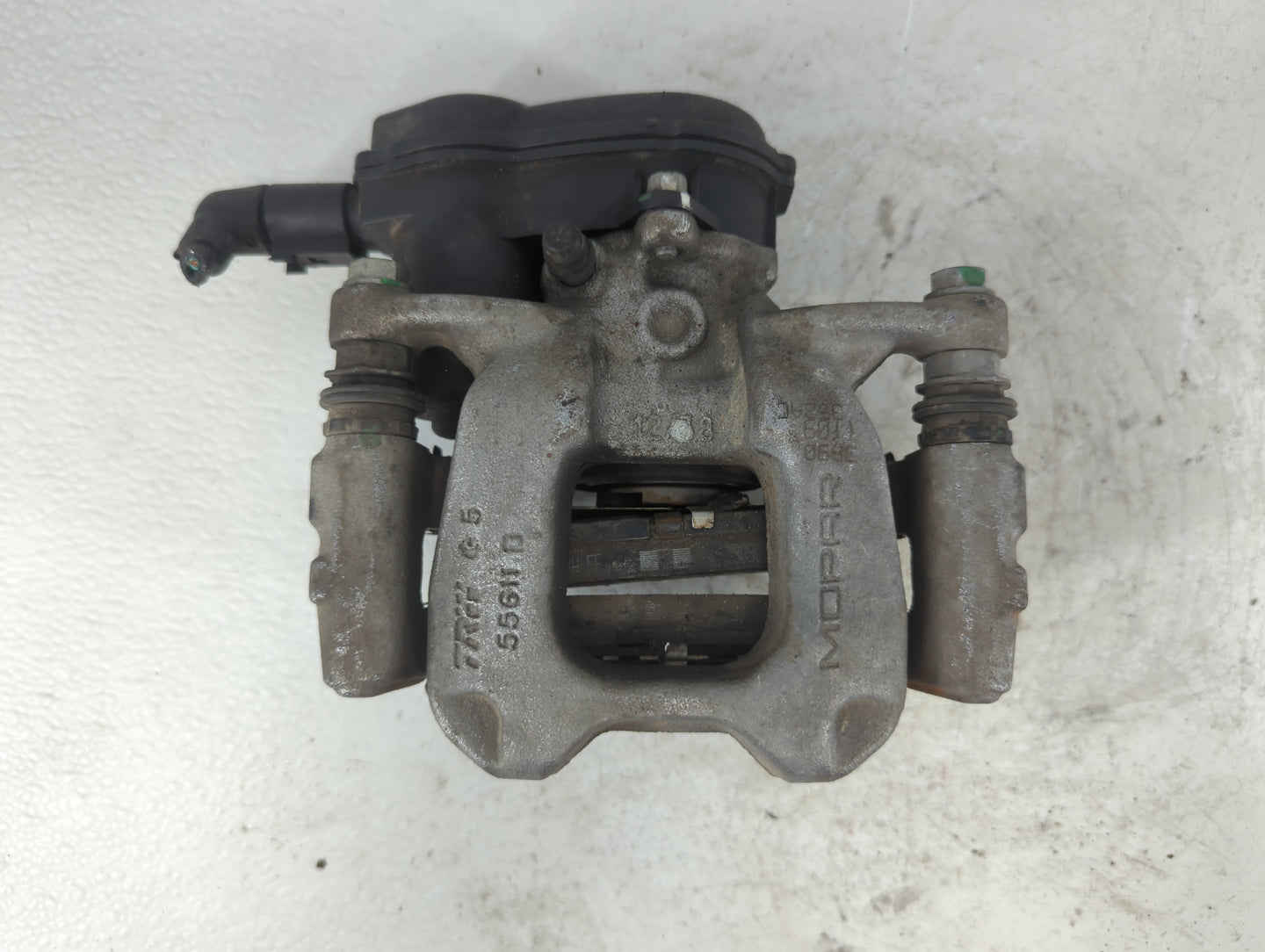2019 Jeep Compass Front Driver Left Brake Caliper 699861 - Oemusedautoparts1.com