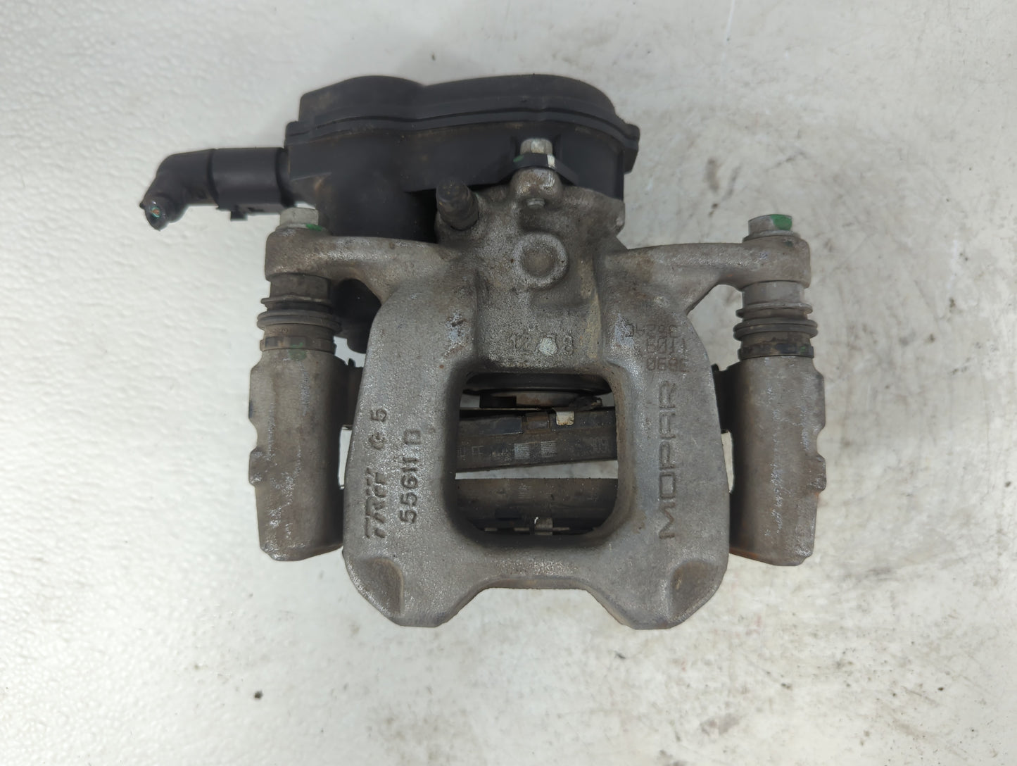 2019 Jeep Compass Front Driver Left Brake Caliper 699861 - Oemusedautoparts1.com