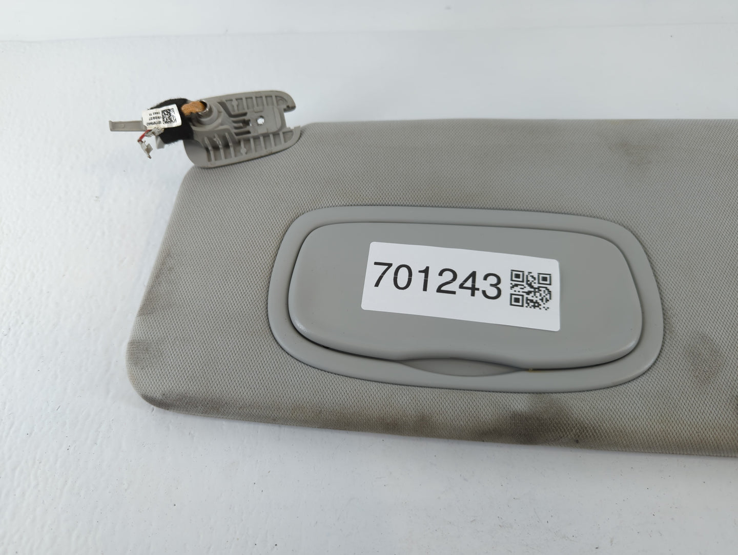 2019 Jeep Compass Sun Visor Shade Replacement Driver Left Mirror Fits OEM Used Auto Parts - Oemusedautoparts1.com
