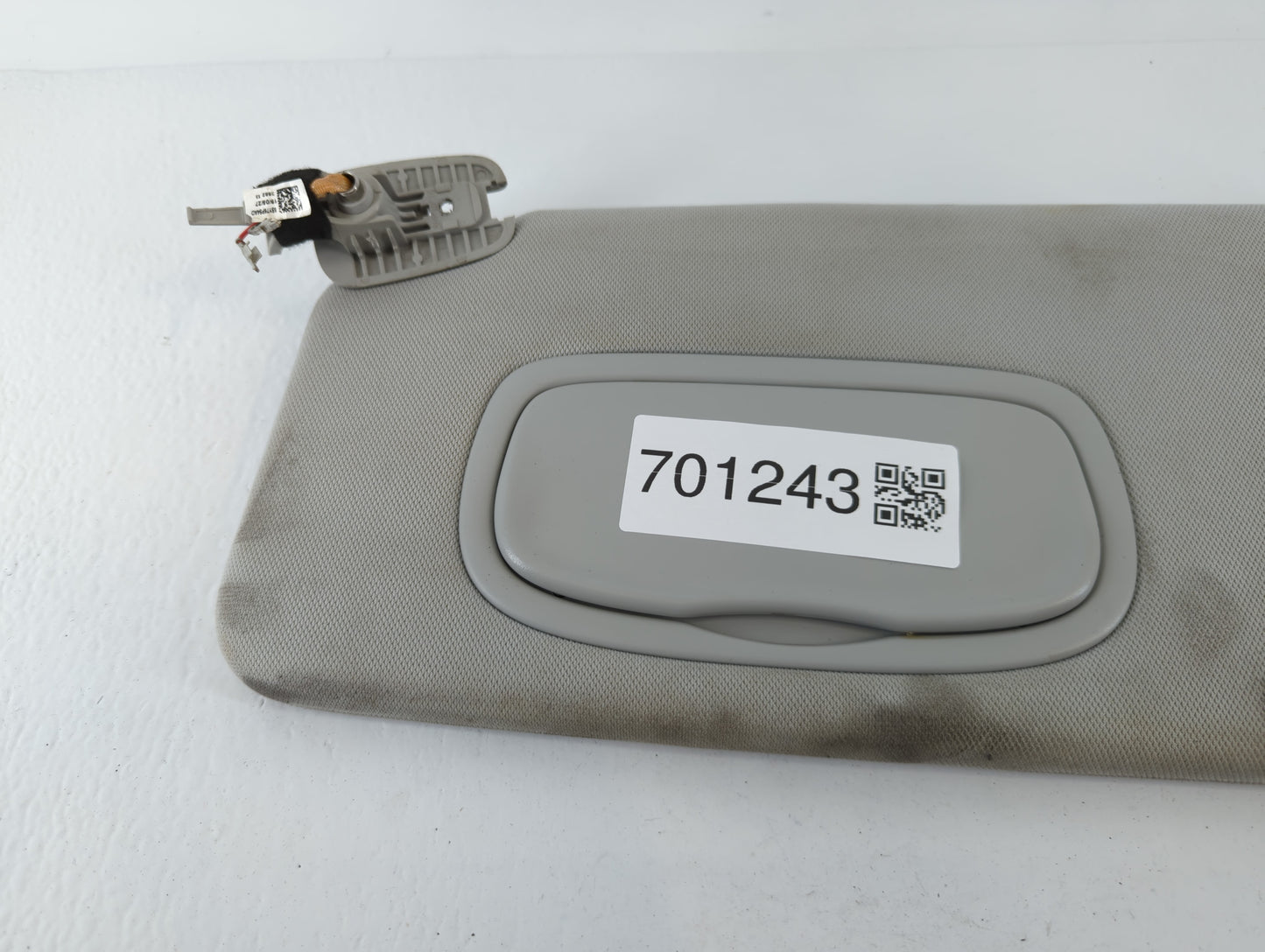 2019 Jeep Compass Sun Visor Shade Replacement Driver Left Mirror Fits OEM Used Auto Parts - Oemusedautoparts1.com