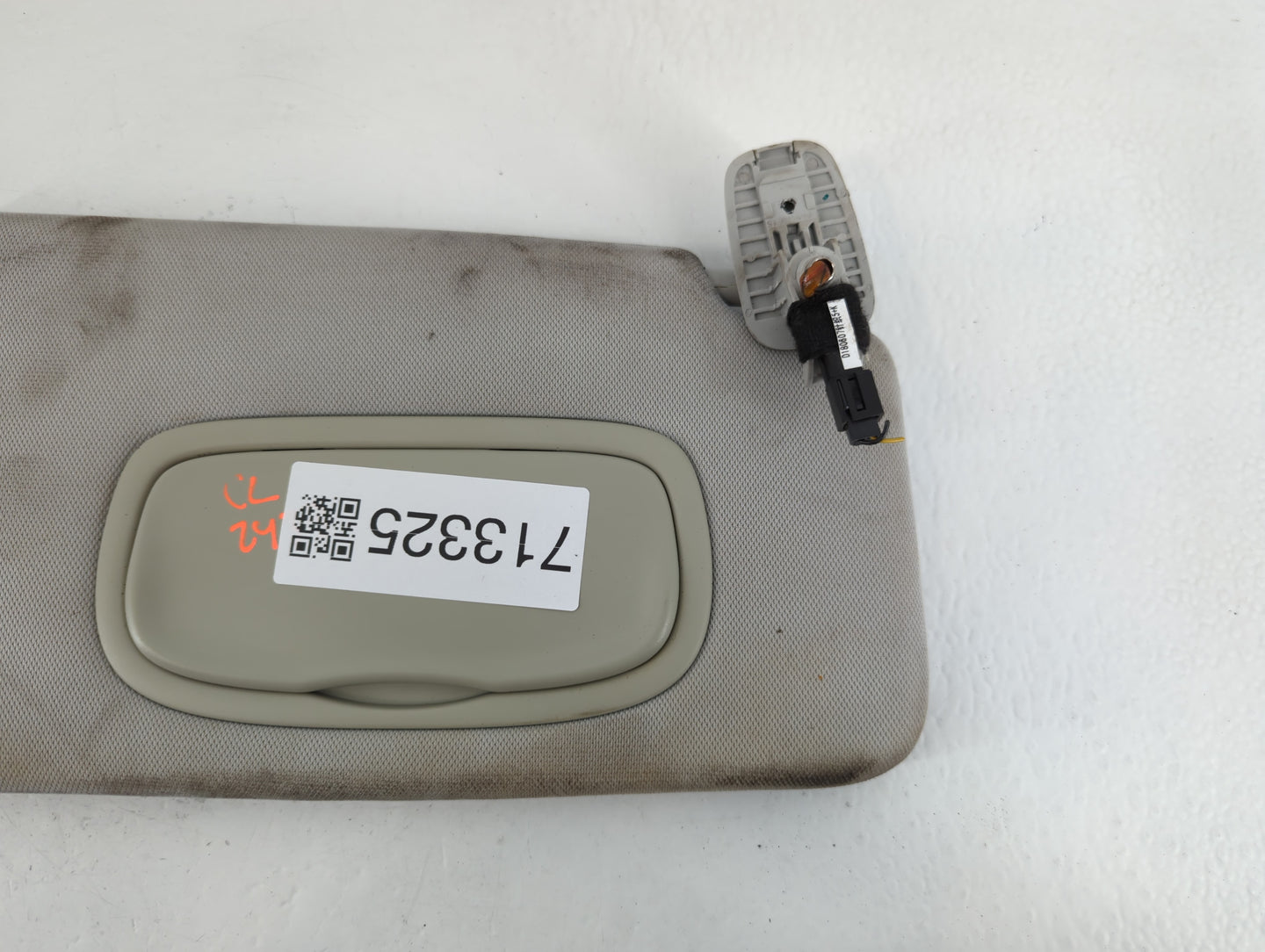 2019 Jeep Compass Sun Visor Shade Replacement Driver Left Mirror Fits OEM Used Auto Parts - Oemusedautoparts1.com