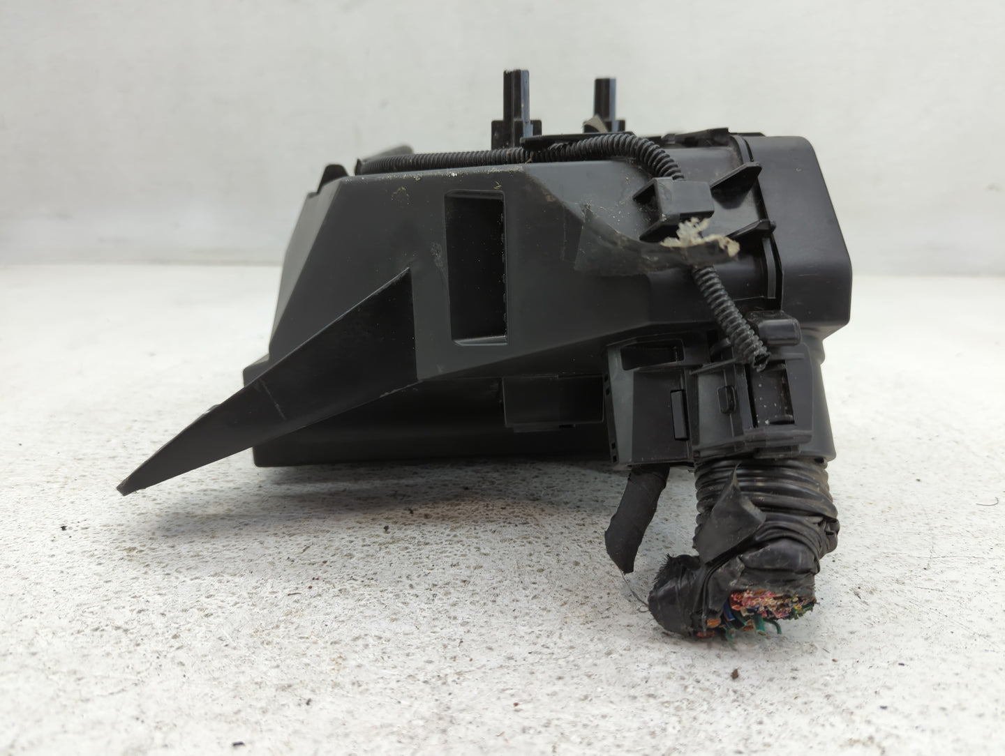 2019 Jeep Compass Fusebox Fuse Box Panel Relay Module Fits OEM Used Auto Parts - Oemusedautoparts1.com