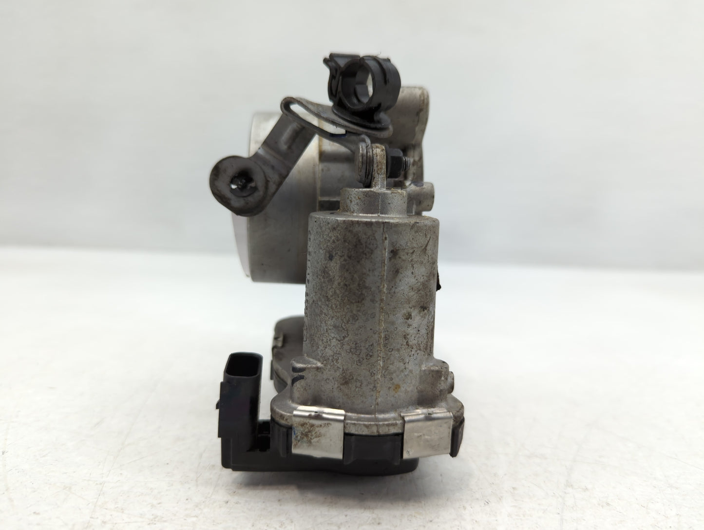 2017-2022 Jeep Compass Throttle Body P/N:04891970AC Fits Fits 2014 2015 2016 2017 2018 2019 2020 2021 2022 OEM Used Auto Par