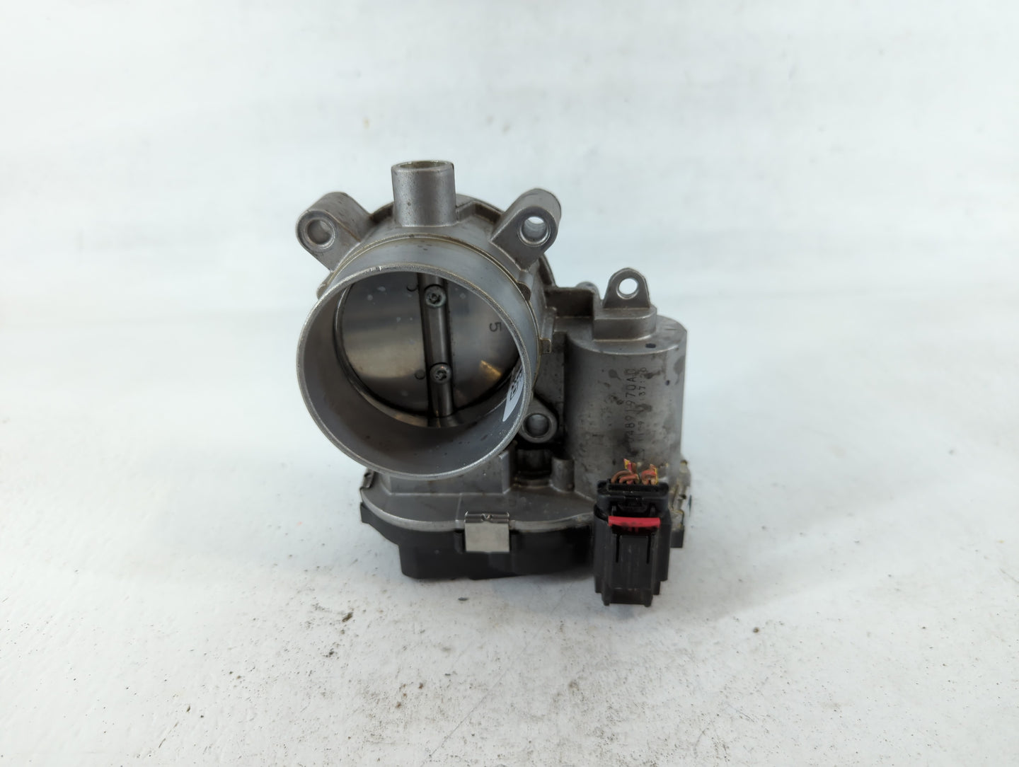 2017-2022 Jeep Compass Throttle Body P/N:04891970AC Fits Fits 2014 2015 2016 2017 2018 2019 2020 2021 2022 OEM Used Auto Par