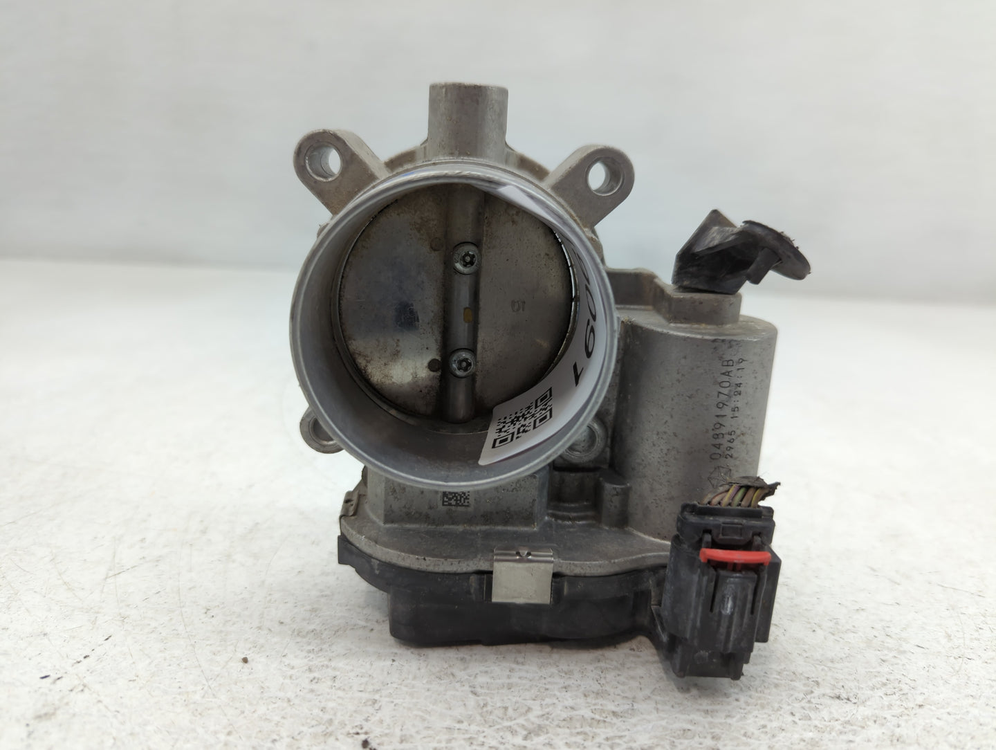 2017-2022 Jeep Compass Throttle Body P/N:04891970AB Fits Fits 2014 2015 2016 2017 2018 2019 2020 2021 2022 OEM Used Auto Par