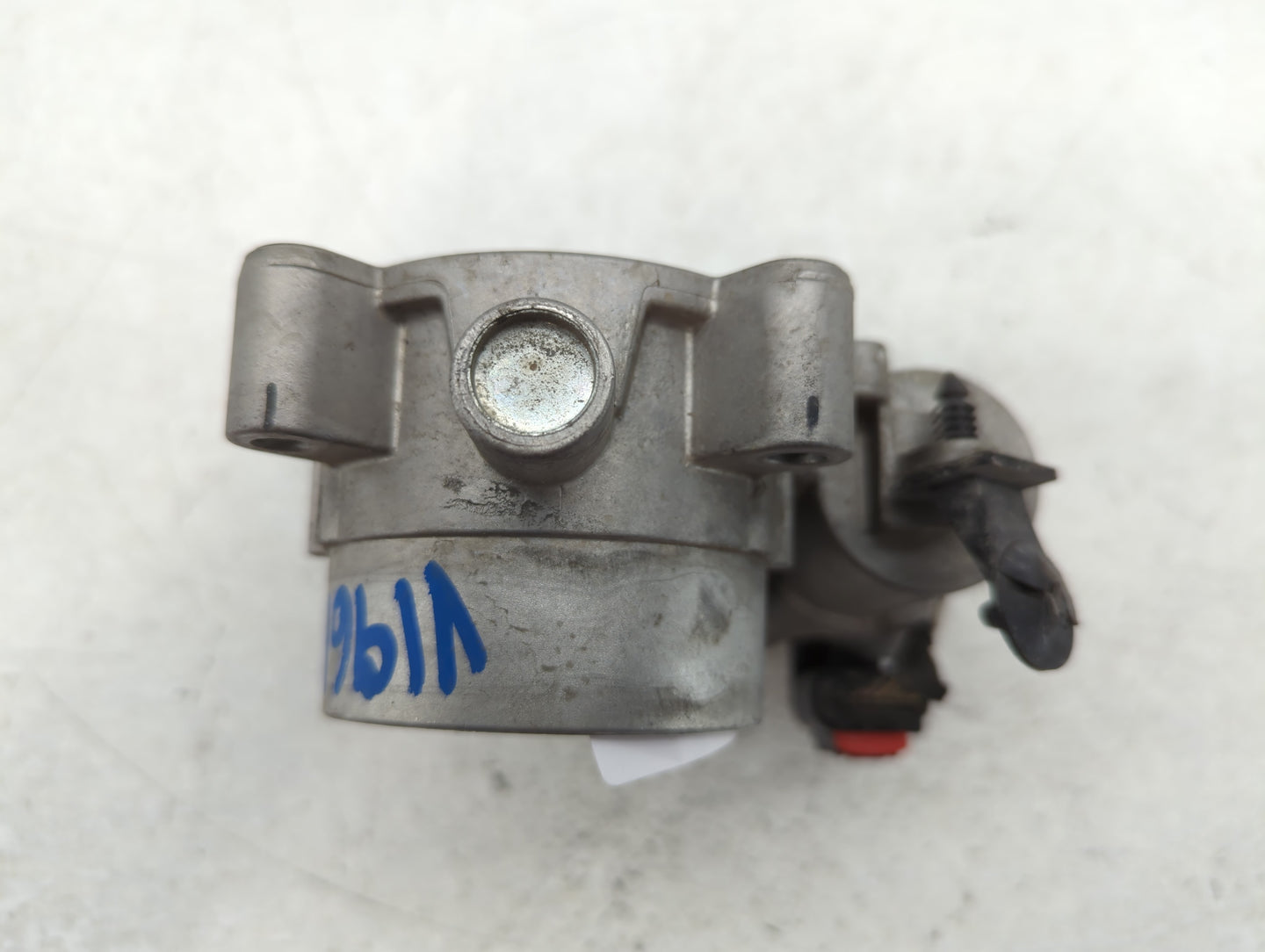 2017-2022 Jeep Compass Throttle Body P/N:04891970AB Fits Fits 2014 2015 2016 2017 2018 2019 2020 2021 2022 OEM Used Auto Par