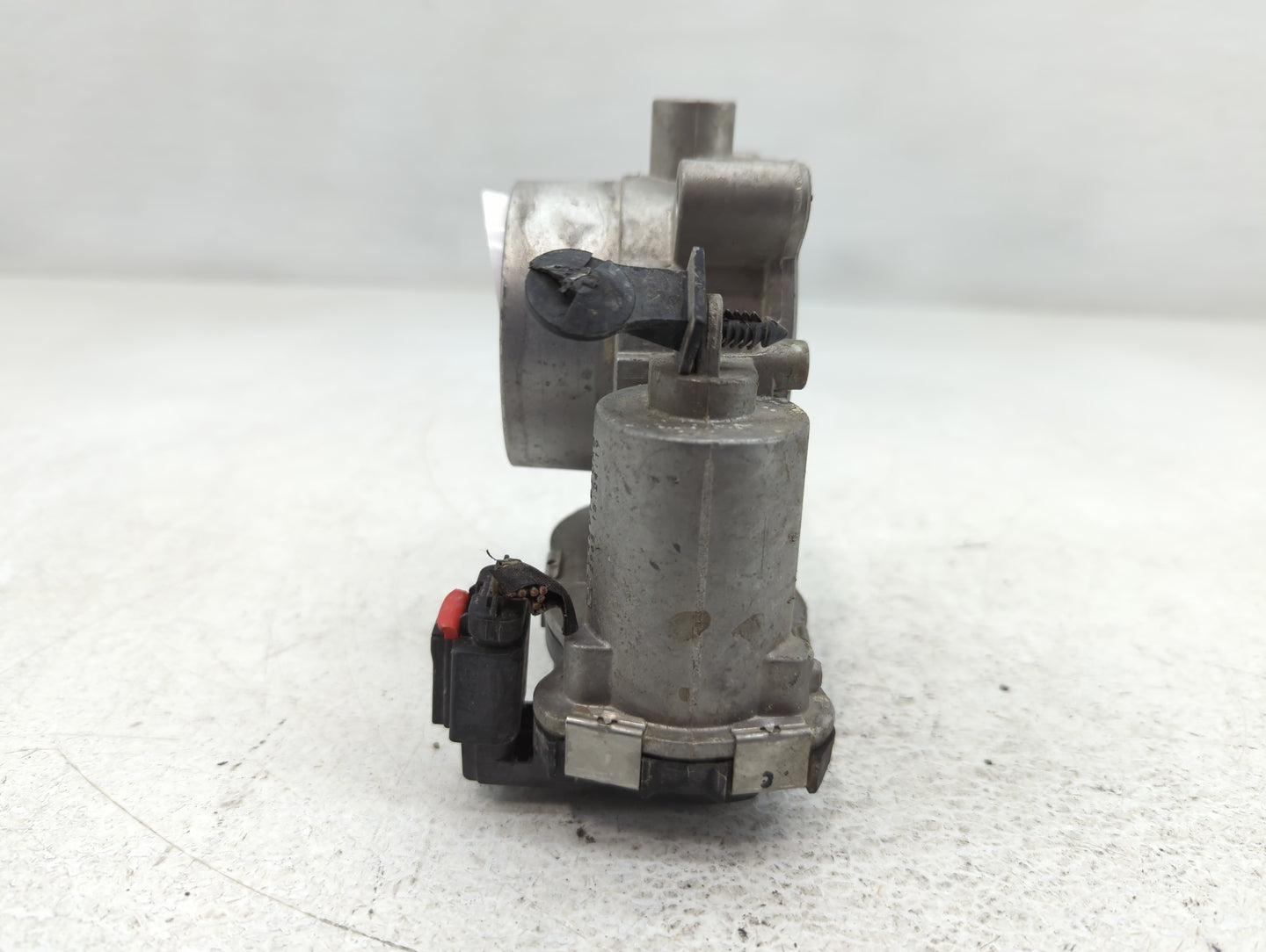 2017-2022 Jeep Compass Throttle Body P/N:04891970AB Fits Fits 2014 2015 2016 2017 2018 2019 2020 2021 2022 OEM Used Auto Par