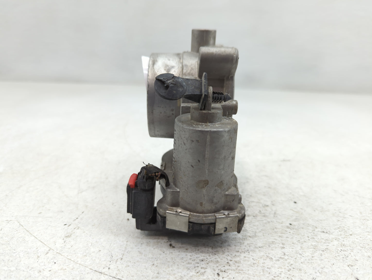 2017-2022 Jeep Compass Throttle Body P/N:04891970AB Fits Fits 2014 2015 2016 2017 2018 2019 2020 2021 2022 OEM Used Auto Par