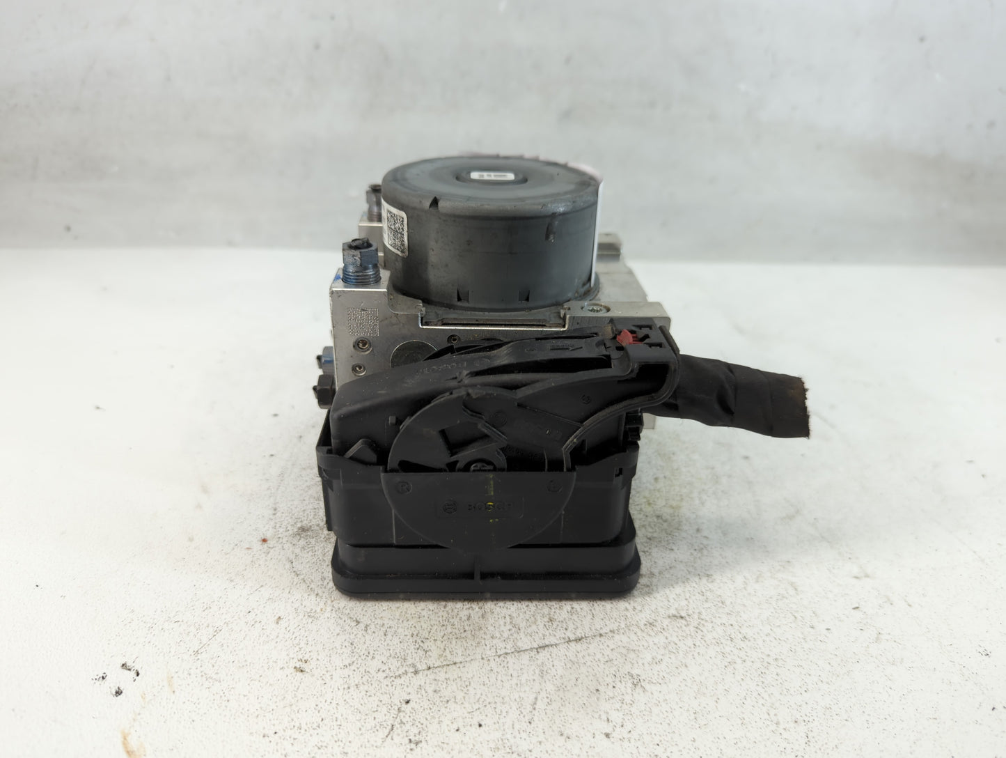 2019 Jeep Compass ABS Pump Control Module Replacement P/N:P68402396AD Fits OEM Used Auto Parts - Oemusedautoparts1.com