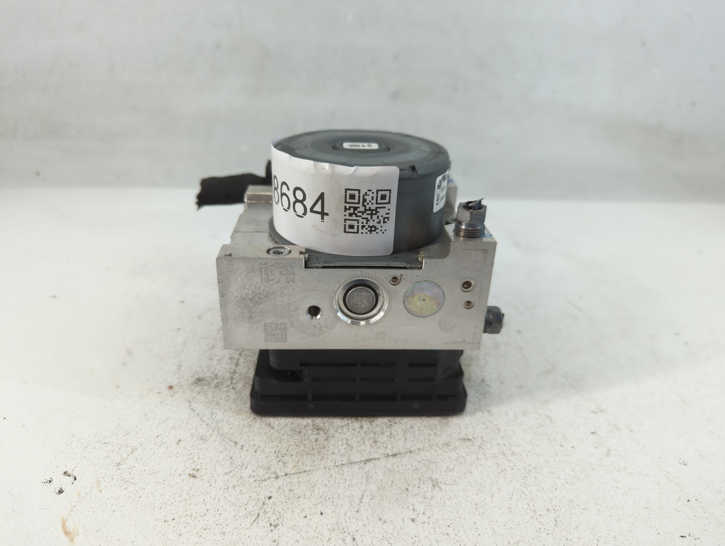 2019 Jeep Compass ABS Pump Control Module Replacement P/N:P68402396AD Fits OEM Used Auto Parts - Oemusedautoparts1.com
