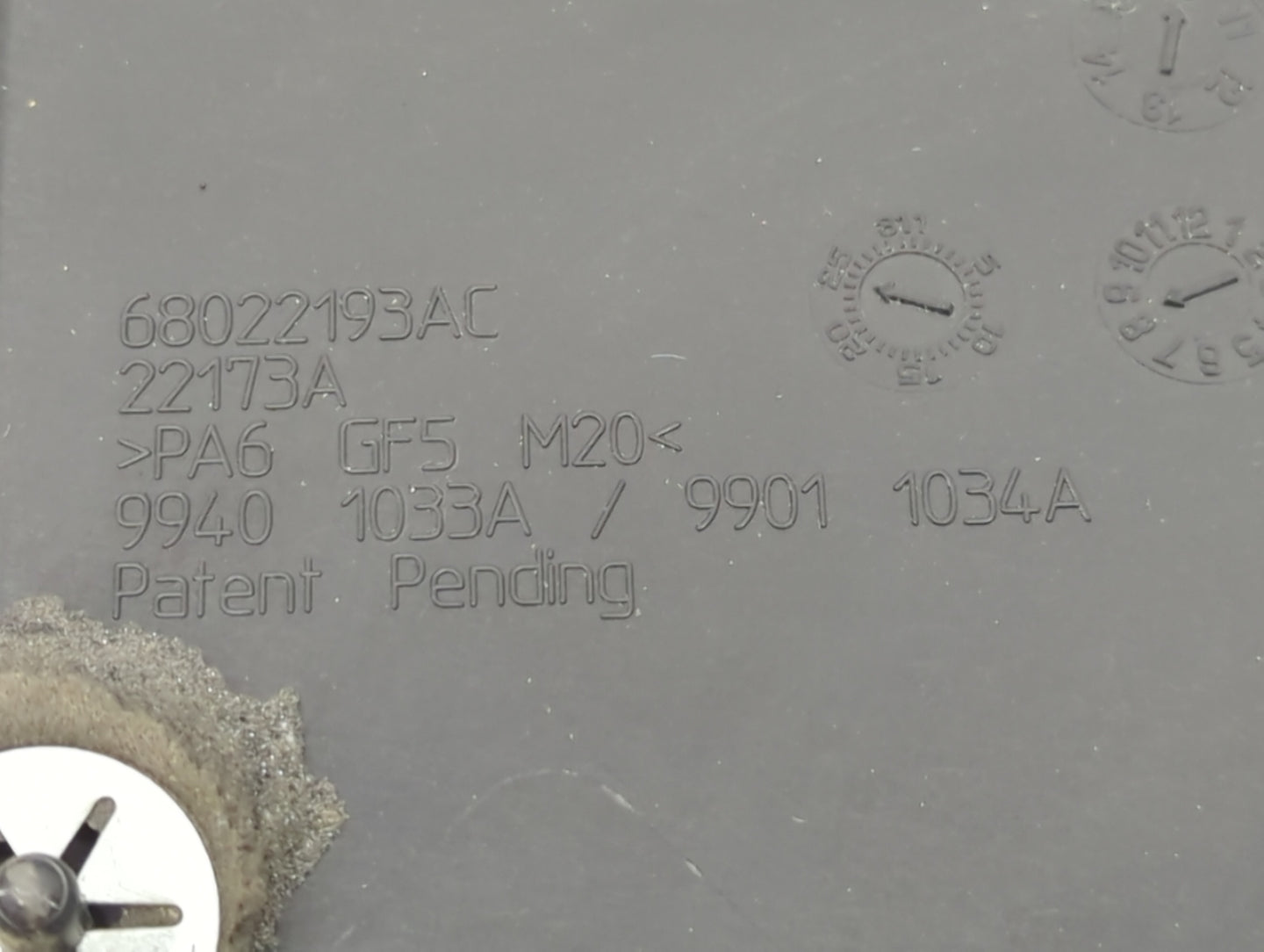 2019 Jeep Grand Cherokee Engine Cover - Oemusedautoparts1.com