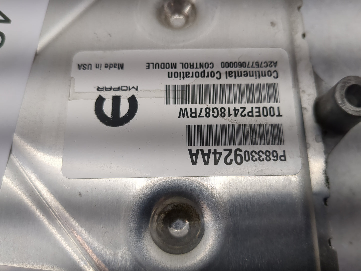 2018-2019 Jeep Grand Cherokee PCM Engine Control Computer ECU ECM PCU OEM P/N:P68330924AA Fits Fits 2018 2019 OEM Used Auto 