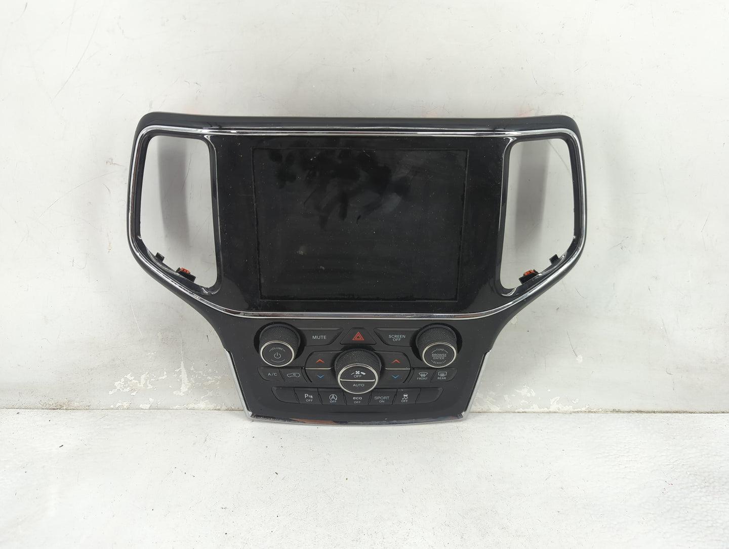 2019 Jeep Grand Cherokee Am Fm Cd Player Radio Receiver - Oemusedautoparts1.com