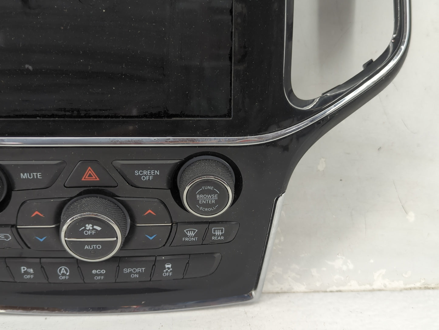 2019 Jeep Grand Cherokee Radio AM FM Cd Player Receiver Replacement P/N:P68388550AB P68389450AB Fits OEM Used Auto Parts - O