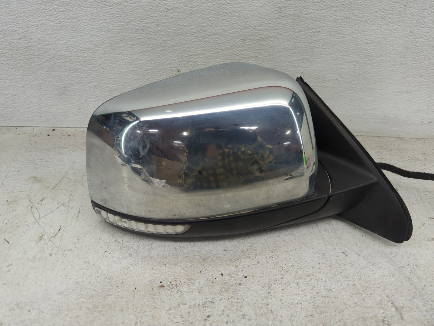 2011-2022 Jeep Grand Cherokee Passenger Side View Mirror - Right Door Mirror OEM Used - Oemusedautoparts1.com
