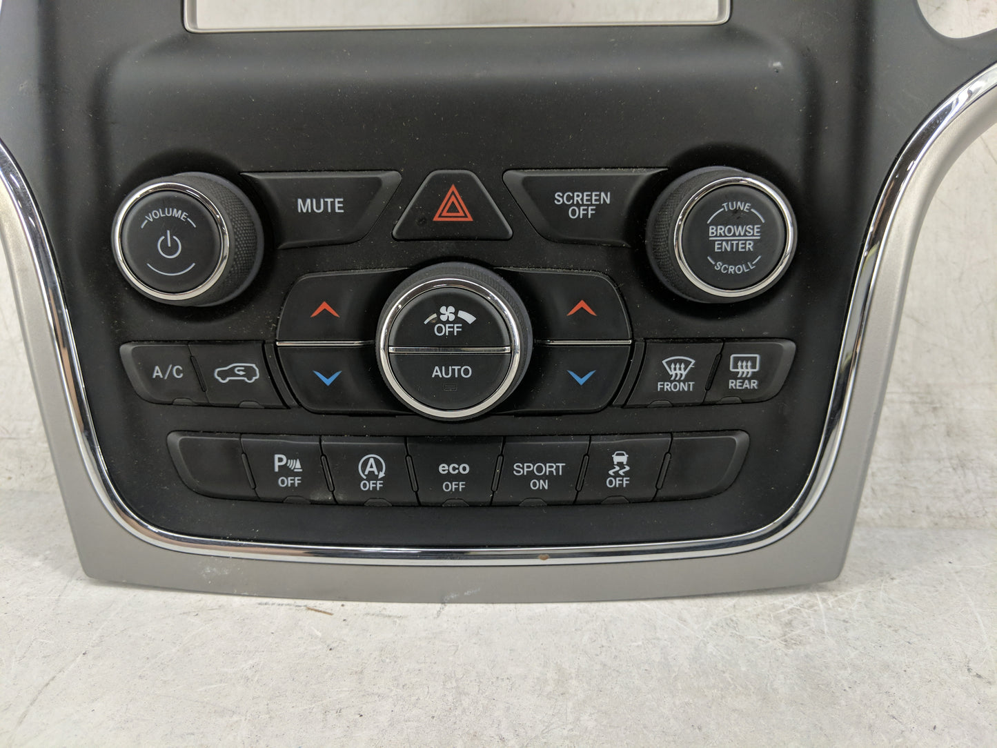 2019 Jeep Grand Cherokee Climate Control Module Temperature AC/Heater Replacement P/N:68333929AC 68333929AB Fits OEM Used Au