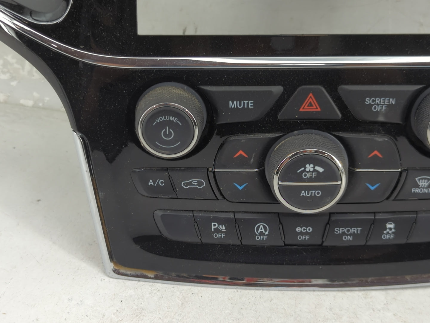2018-2022 Jeep Grand Cherokee Climate Control Module Temperature AC/Heater Replacement P/N:68388450AB P68388450AB Fits OEM U