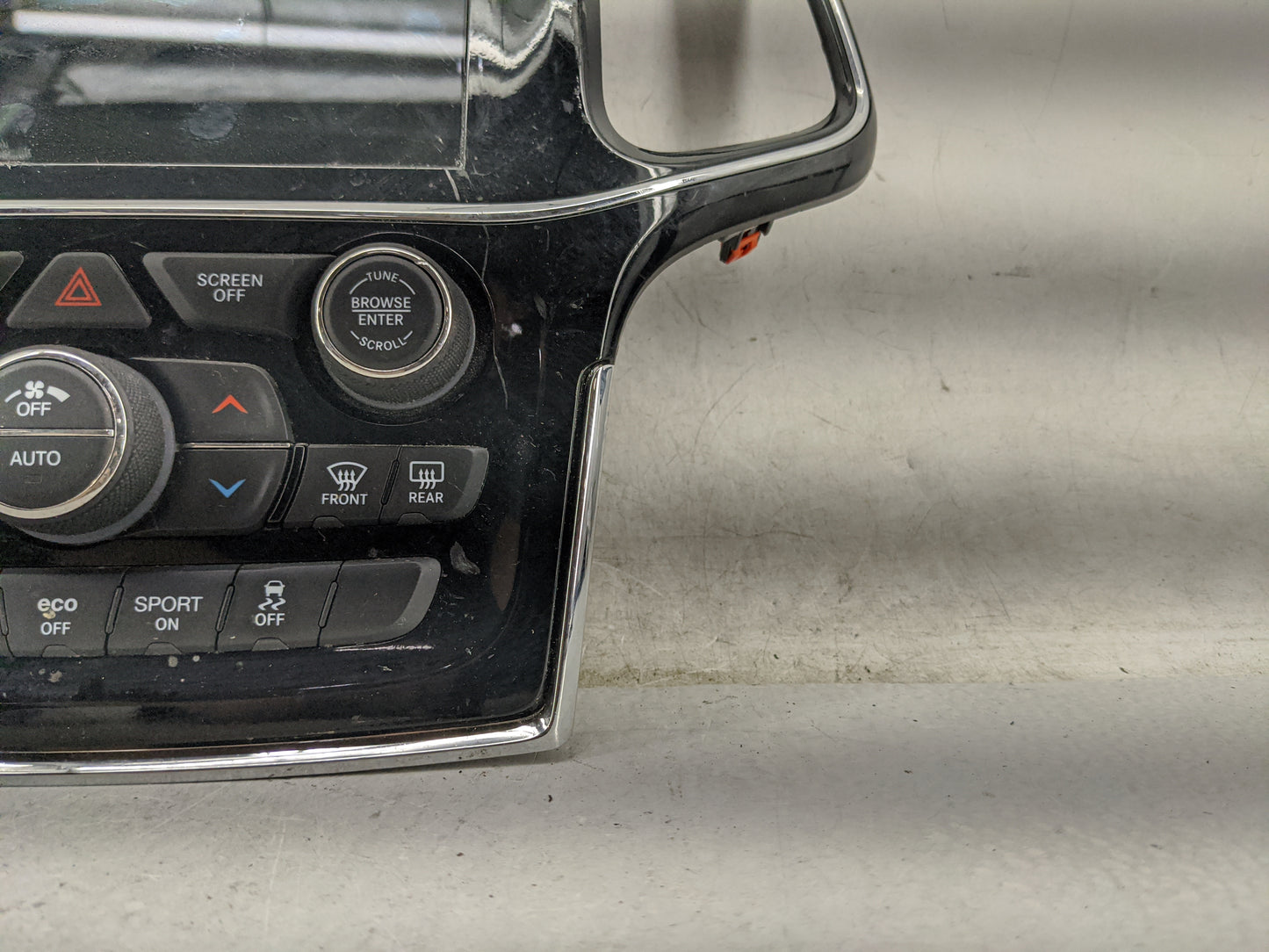 2019 Jeep Grand Cherokee Radio Control Panel - Oemusedautoparts1.com