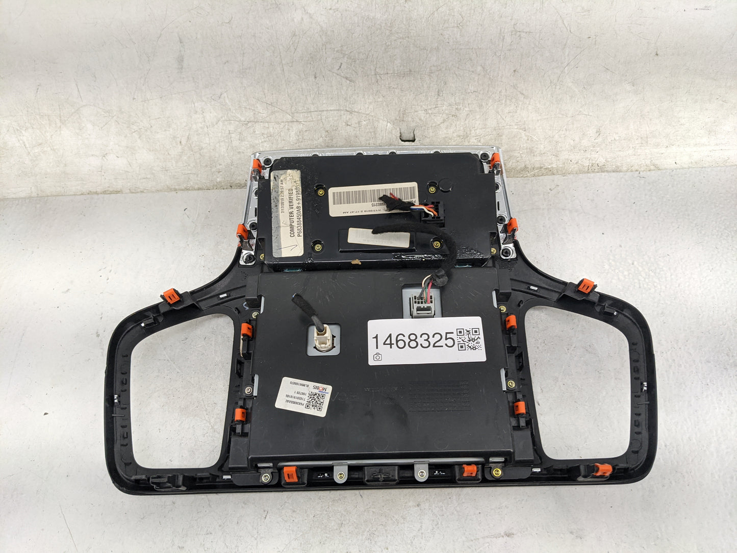 2019 Jeep Grand Cherokee Radio Control Panel - Oemusedautoparts1.com