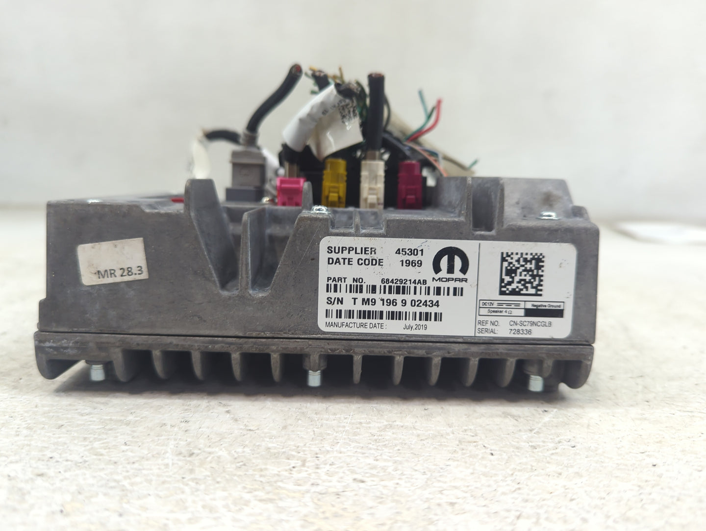 2019 Jeep Grand Cherokee Radio AM FM Cd Player Receiver Replacement P/N:68429214AB CN-SC79NCGLB Fits OEM Used Auto Parts - O