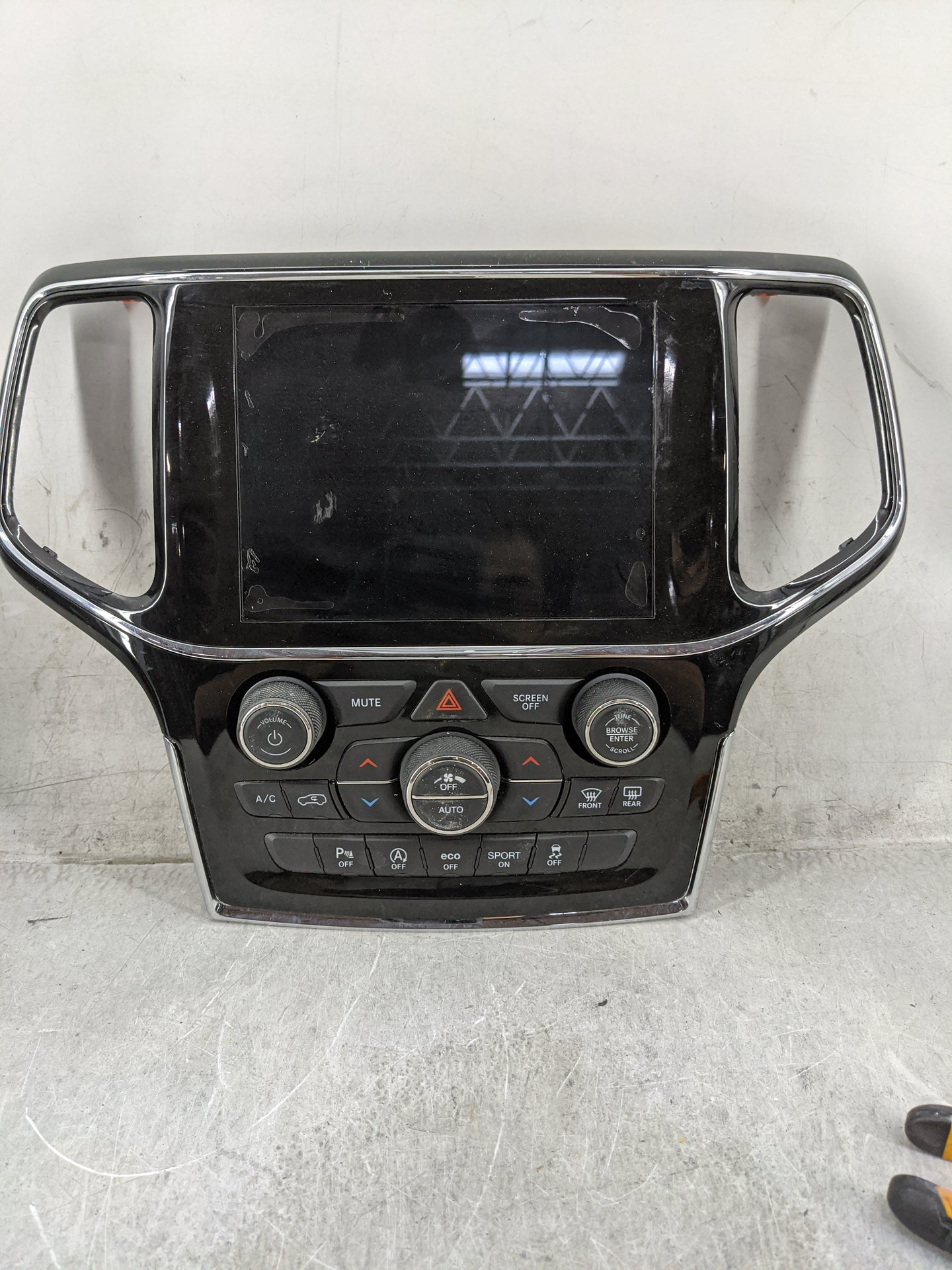 2019 Jeep Grand Cherokee Climate Control Module Temperature AC/Heater Replacement P/N:P68388450AB 68388450AB, P68388550AD Fi