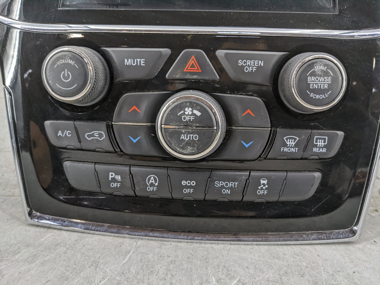2019 Jeep Grand Cherokee Climate Control Module Temperature AC/Heater Replacement P/N:P68388450AB 68388450AB, P68388550AD Fi