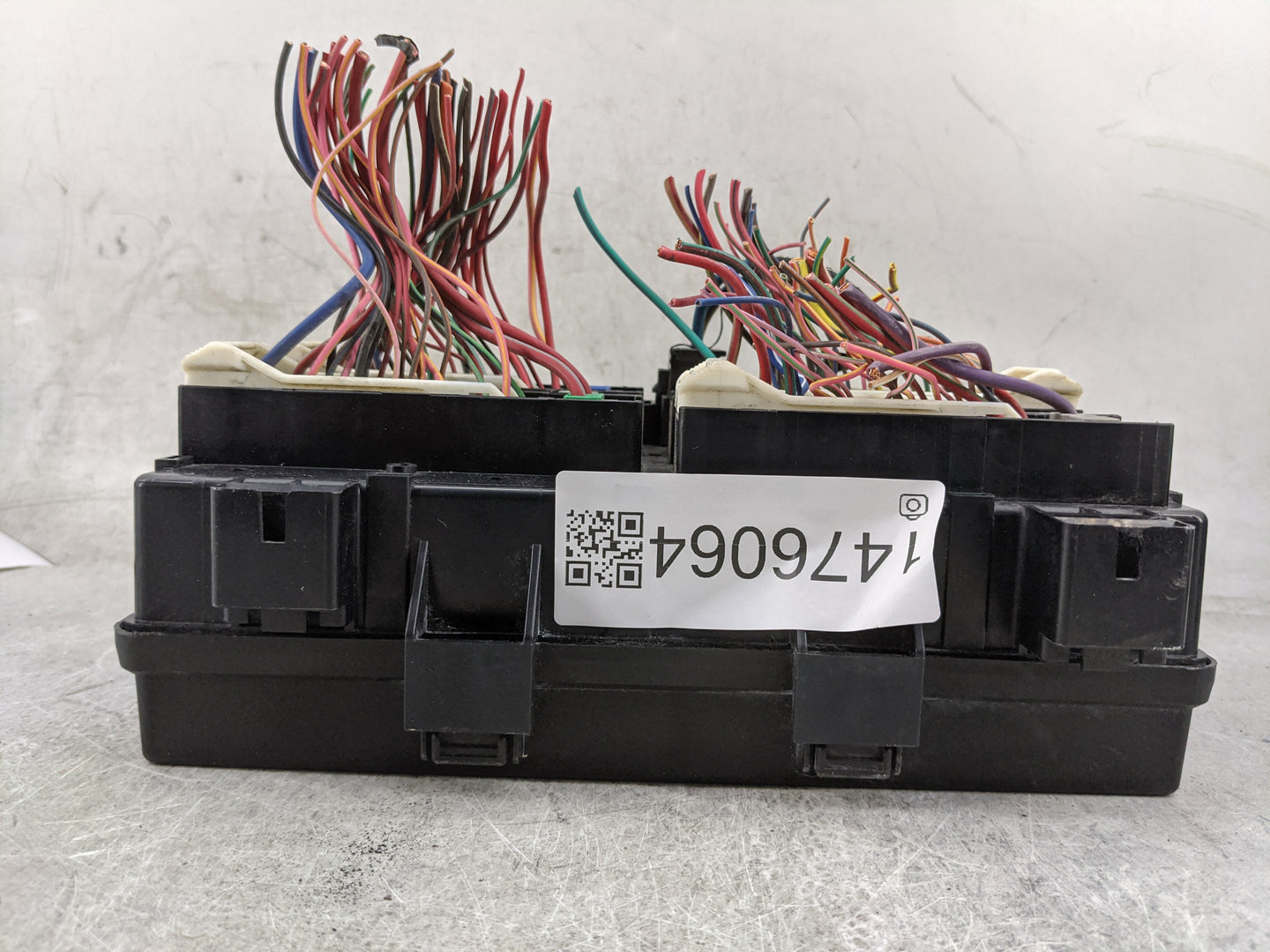 2019-2022 Jeep Grand Cherokee Fusebox Fuse Box Relay Module Tipm 1476064 - Oemusedautoparts1.com