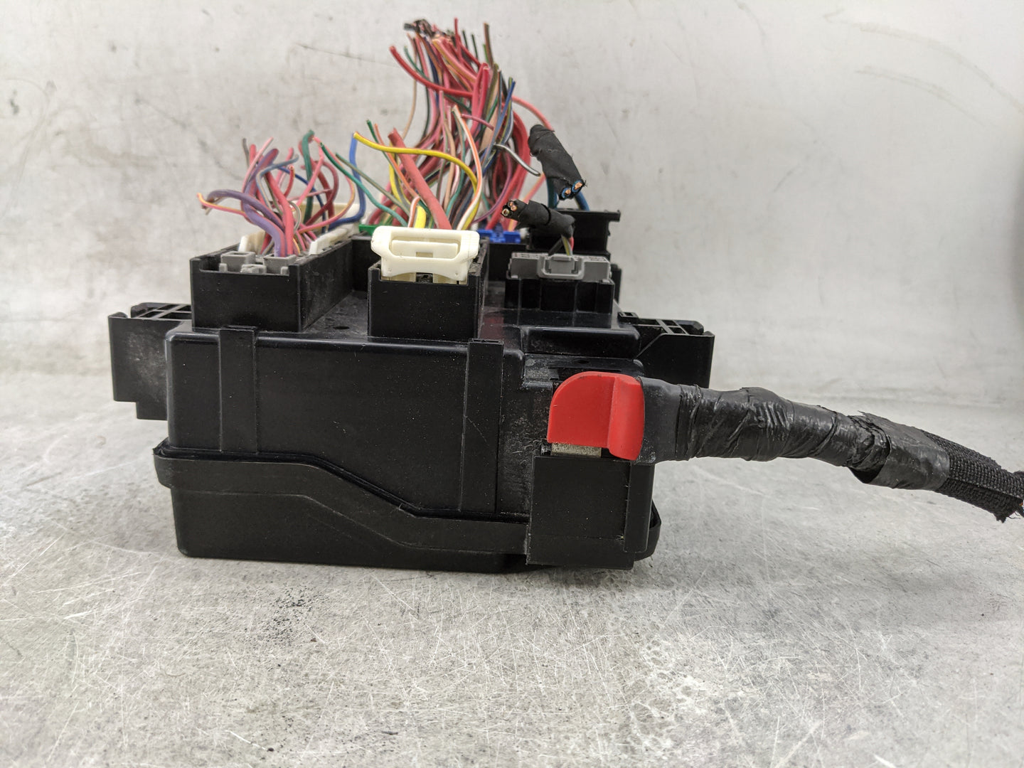 2019-2022 Jeep Grand Cherokee Fusebox Fuse Box Relay Module Tipm 1476064 - Oemusedautoparts1.com