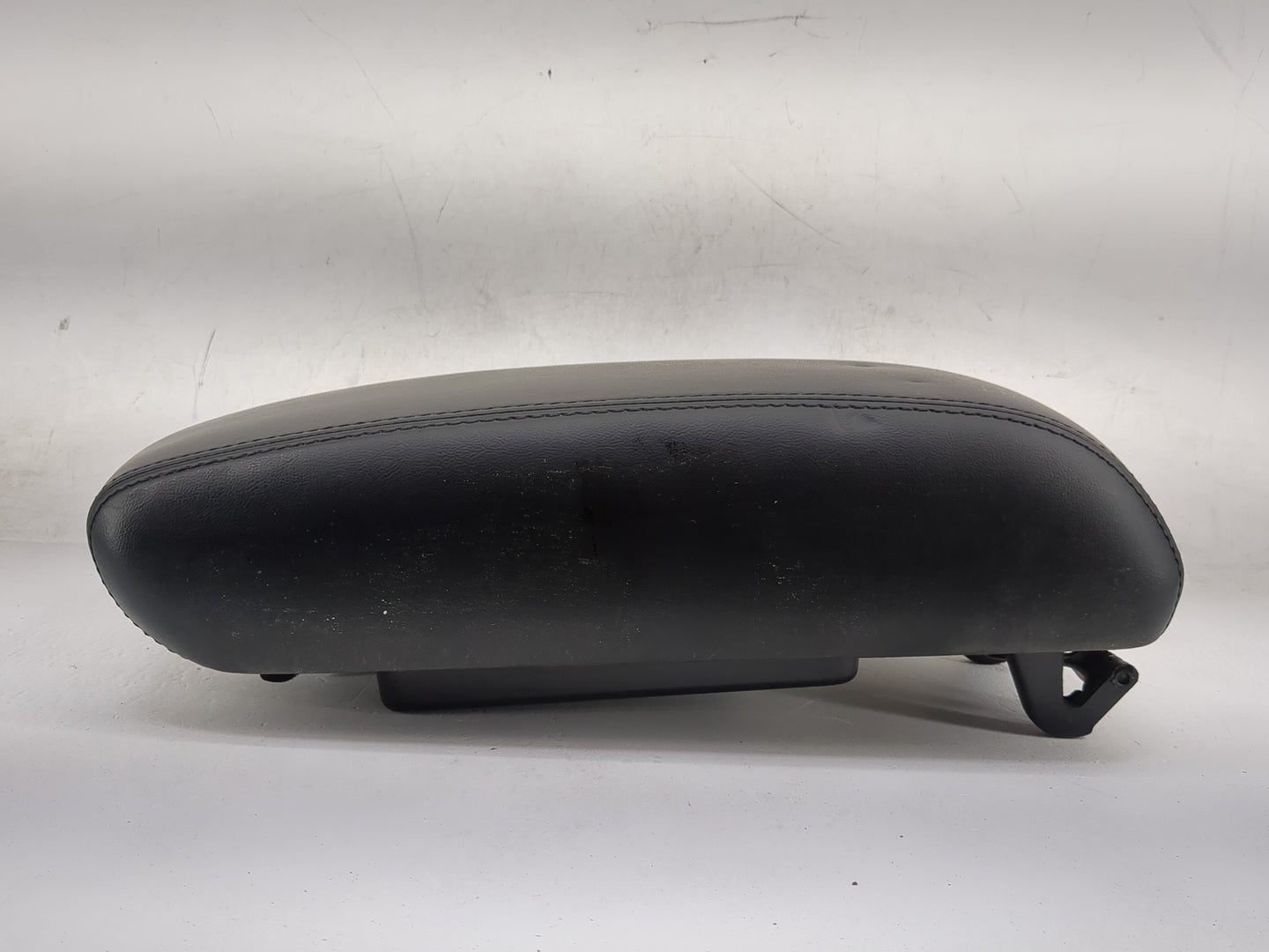 2018-2022 Jeep Grand Cherokee Center Console Armrest Cover Lid P/N:X8502010OBL Fits Fits 2018 2019 2020 2021 2022 OEM Used A