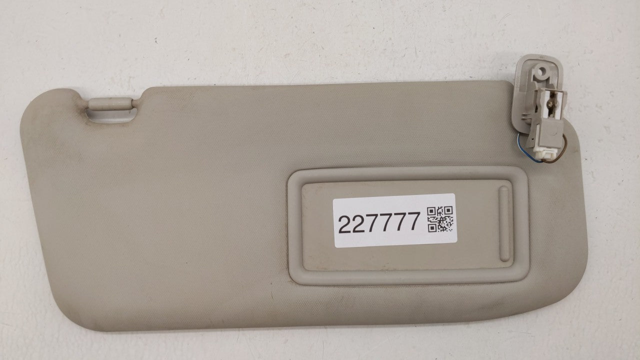 2014-2019 Jeep Grand Cherokee Sun Visor Shade Replacement Passenger Right Mirror Fits Fits 2014 2015 2016 2017 2018 2019 OEM