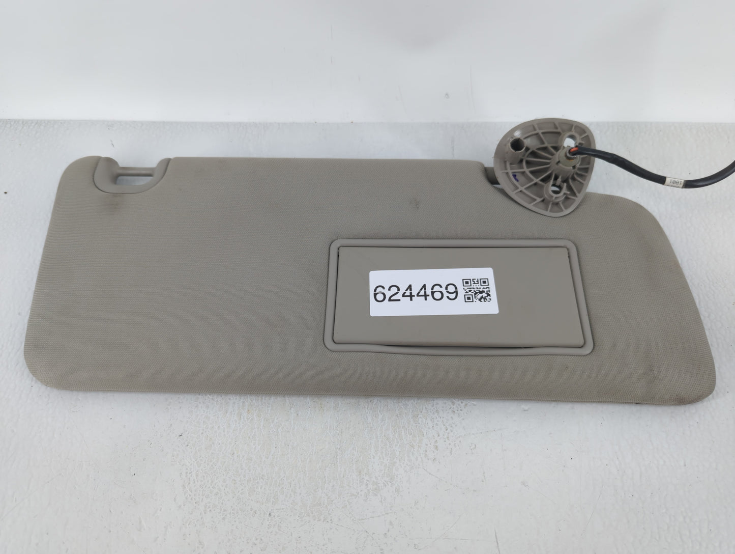 2014-2022 Jeep Grand Cherokee Sun Visor Shade Replacement Passenger Right Mirror Fits OEM Used Auto Parts - Oemusedautoparts