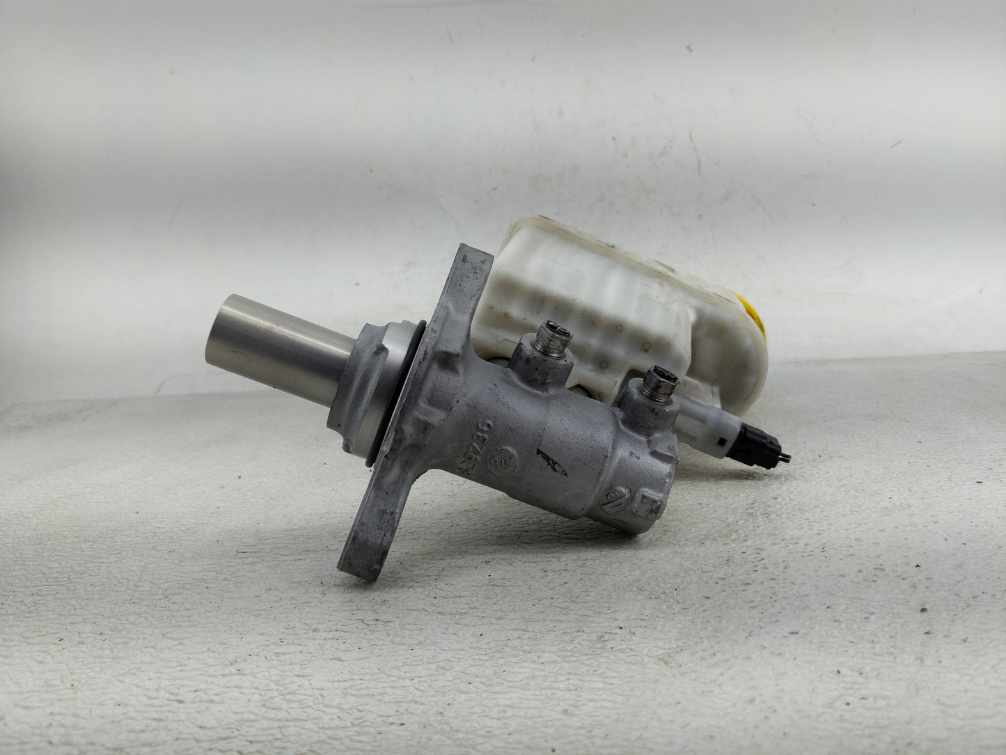 2017-2022 Jeep Renegade Power Brake Booster Oem - Oemusedautoparts1.com