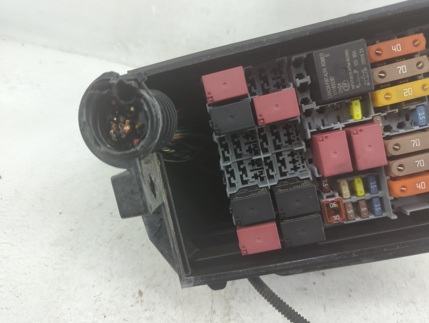 2015-2021 Jeep Renegade Fusebox Fuse Box Panel Relay Module Fits Fits 2015 2016 2017 2018 2019 2020 2021 OEM Used Auto Parts
