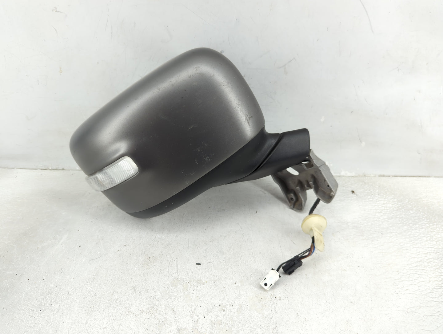 2019 Jeep Renegade Passenger Side View Mirror - Right Door Mirror OEM Used - Oemusedautoparts1.com