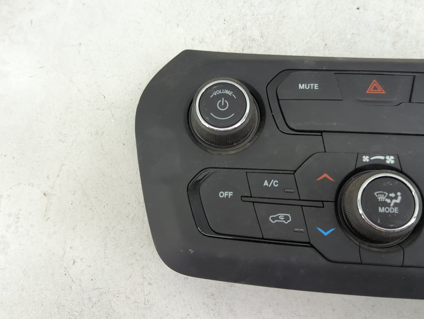 2018-2020 Jeep Renegade Climate Control Module Temperature AC/Heater Replacement P/N:07356941380 4000244D Fits Fits 2018 201