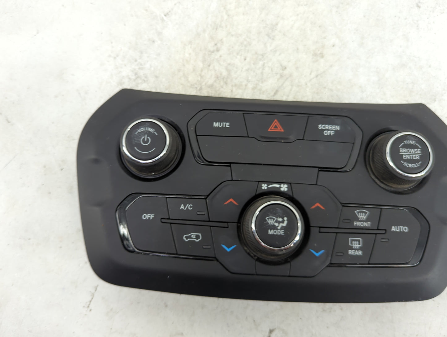 2018-2020 Jeep Renegade Climate Control Module Temperature AC/Heater Replacement P/N:07356941380 P07356941380 Fits OEM Used 