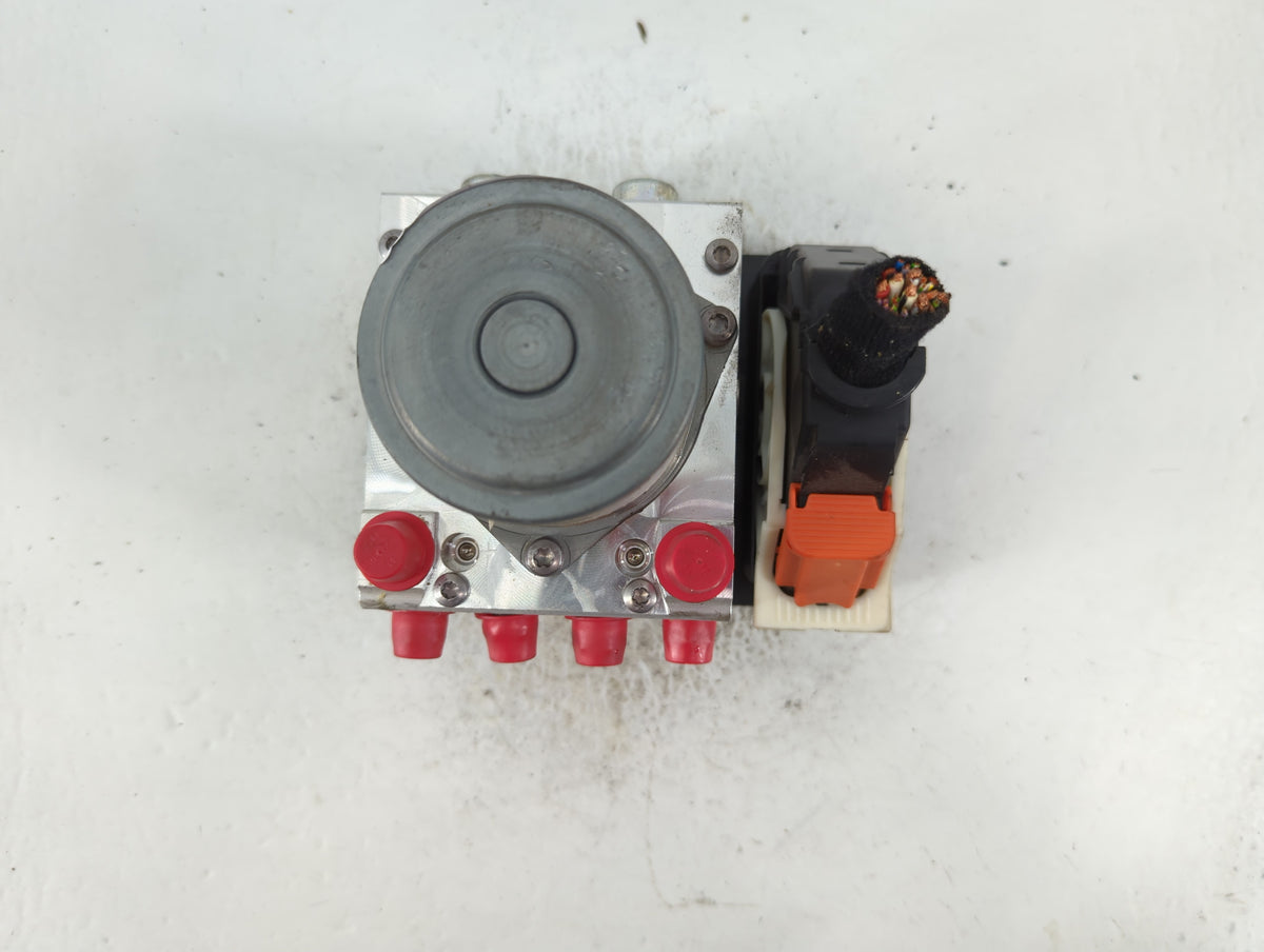 2018-2019 Jeep Renegade Anti-Lock Brake ABS Pump Module Actuator OEM P/N:52137661 Fits Fits 2018 2019 OEM Used Auto Parts - 