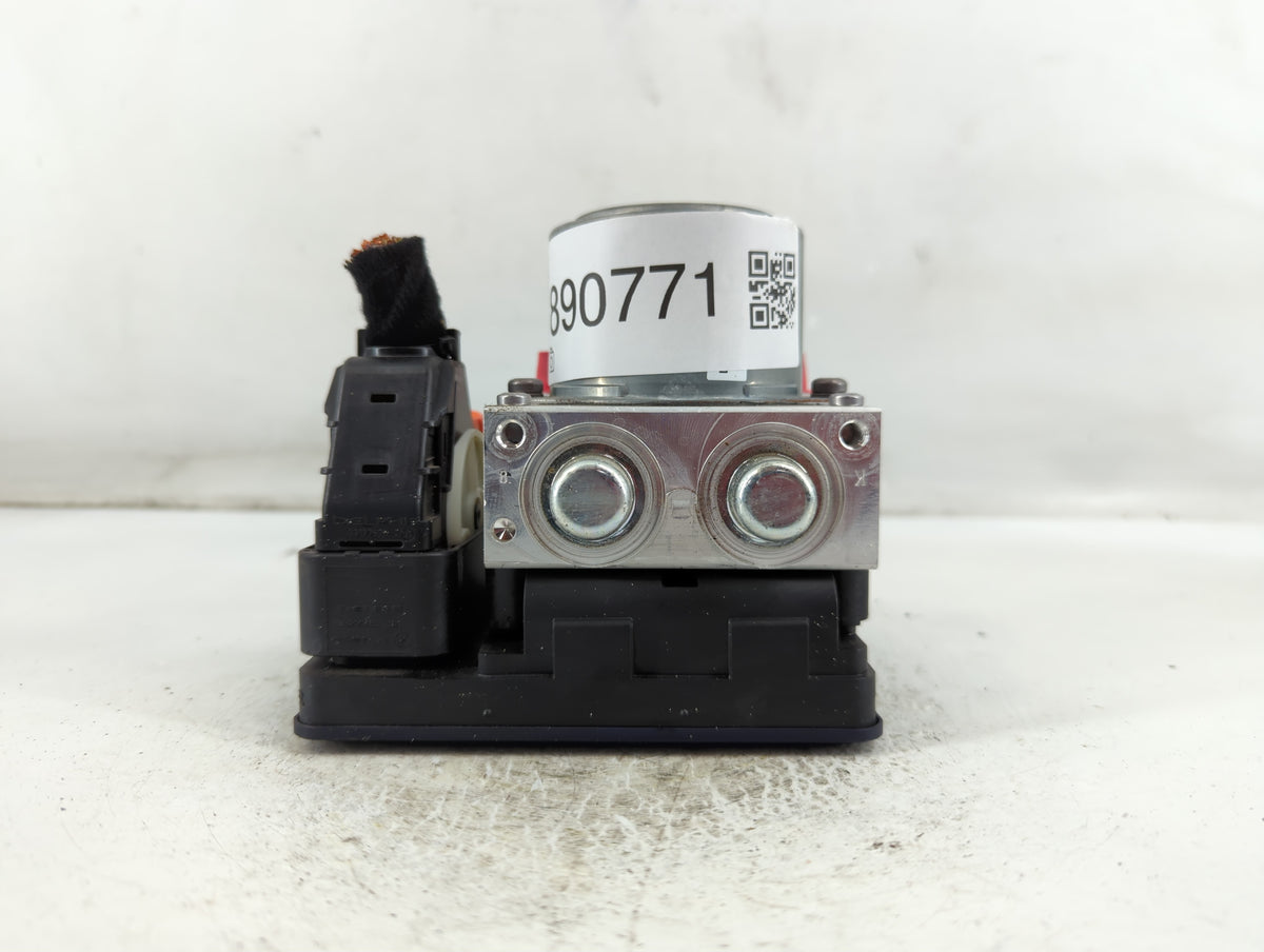 2018-2019 Jeep Renegade Anti-Lock Brake ABS Pump Module Actuator OEM P/N:52137661 Fits Fits 2018 2019 OEM Used Auto Parts - 