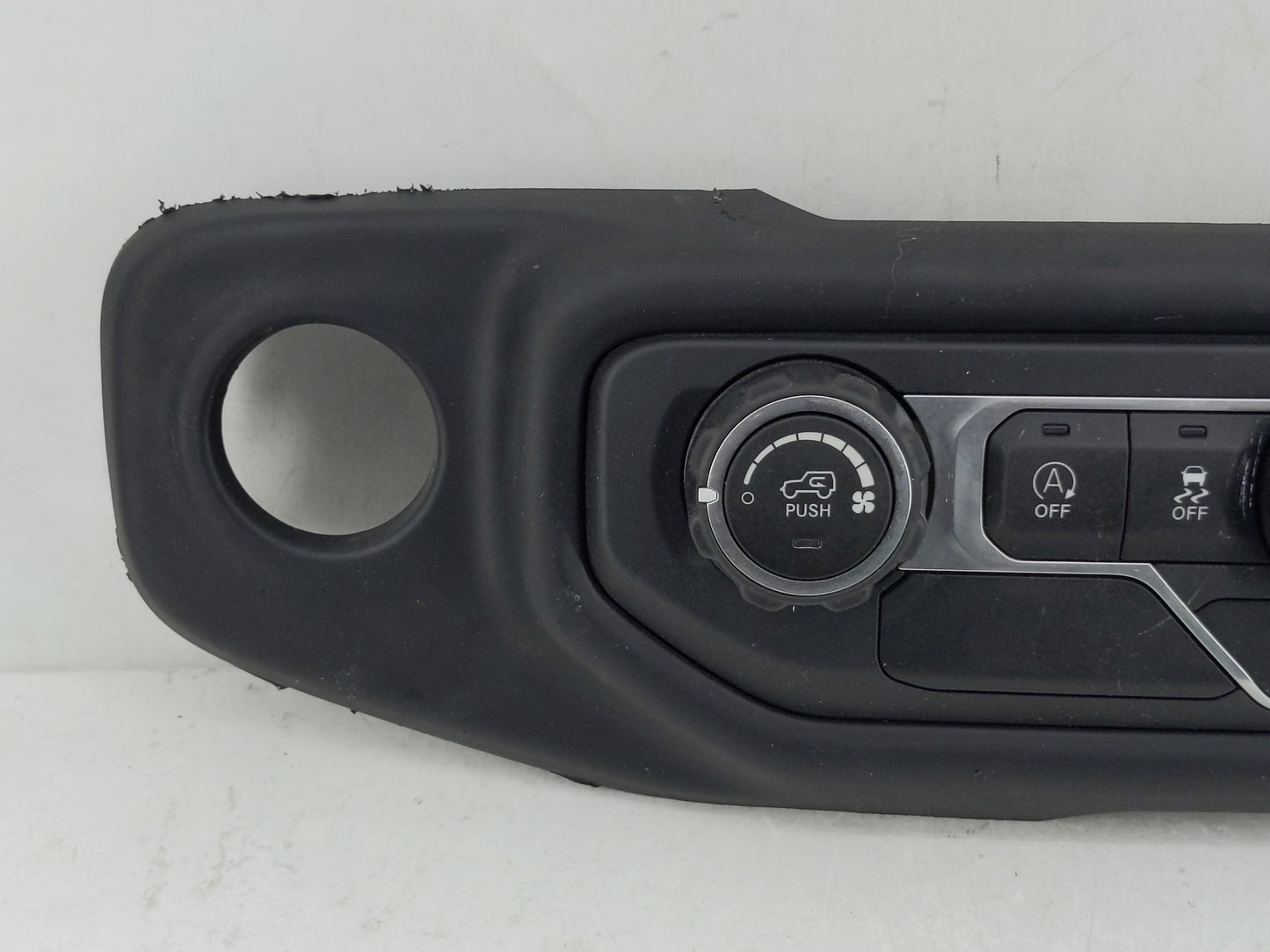 2019-2022 Jeep Wrangler Climate Control Module Temperature AC/Heater Replacement P/N:P6SZ05DX9AA Fits Fits 2019 2020 2021 20
