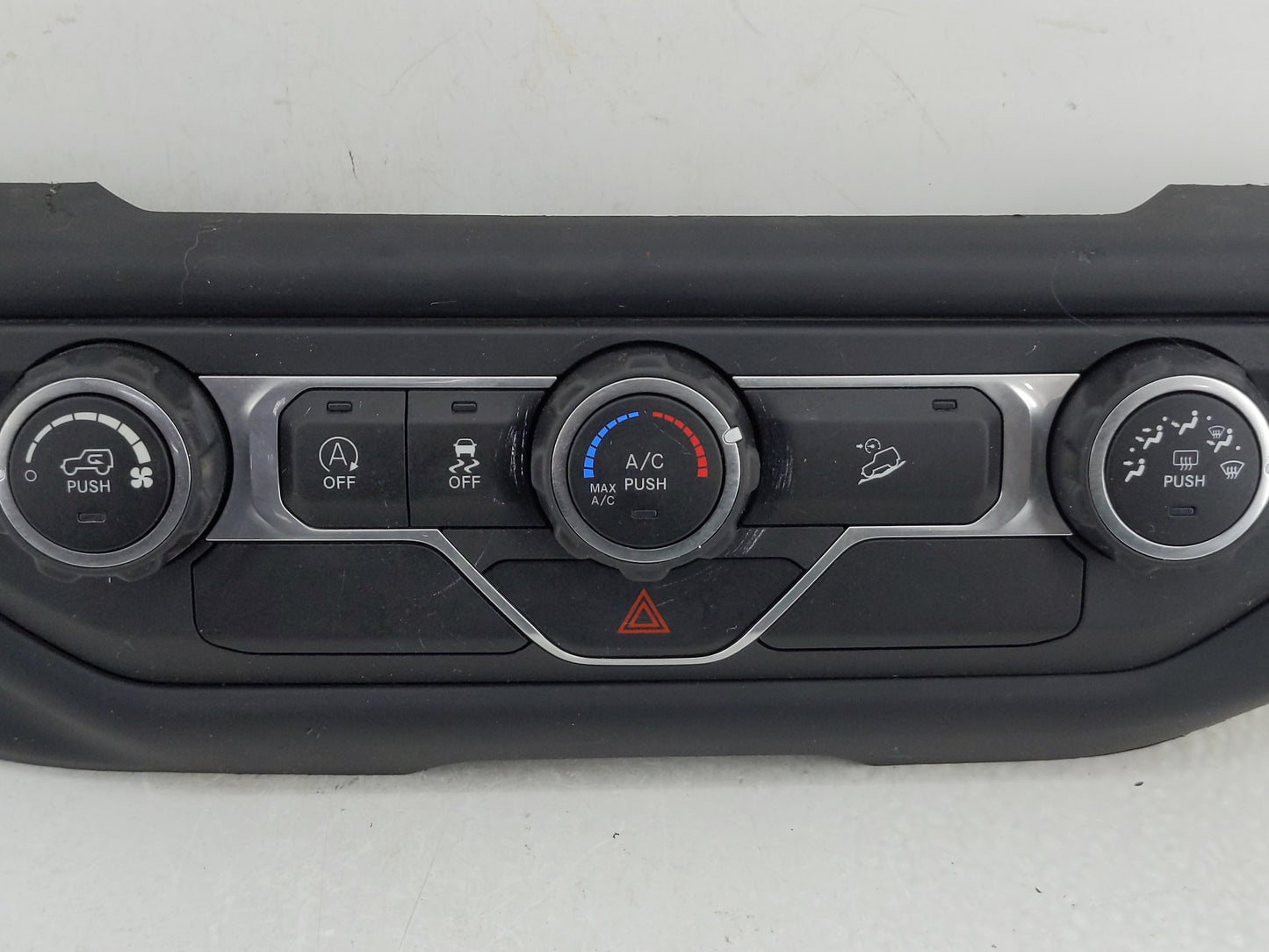2019-2022 Jeep Wrangler Climate Control Module Temperature AC/Heater Replacement P/N:P6SZ05DX9AA Fits Fits 2019 2020 2021 20
