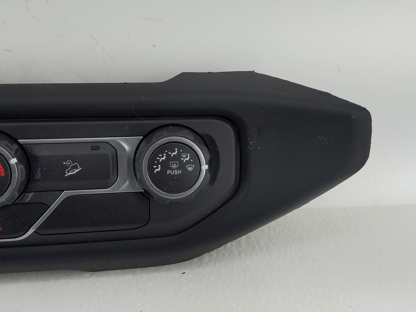 2019-2022 Jeep Wrangler Climate Control Module Temperature AC/Heater Replacement P/N:P6SZ05DX9AA Fits Fits 2019 2020 2021 20