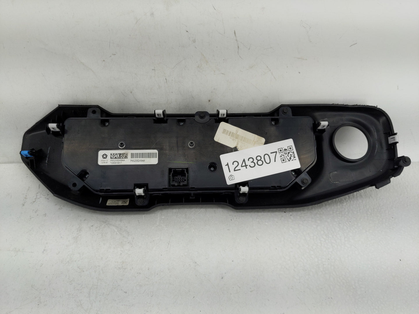 2019-2022 Jeep Wrangler Climate Control Module Temperature AC/Heater Replacement P/N:P6SZ05DX9AA Fits Fits 2019 2020 2021 20