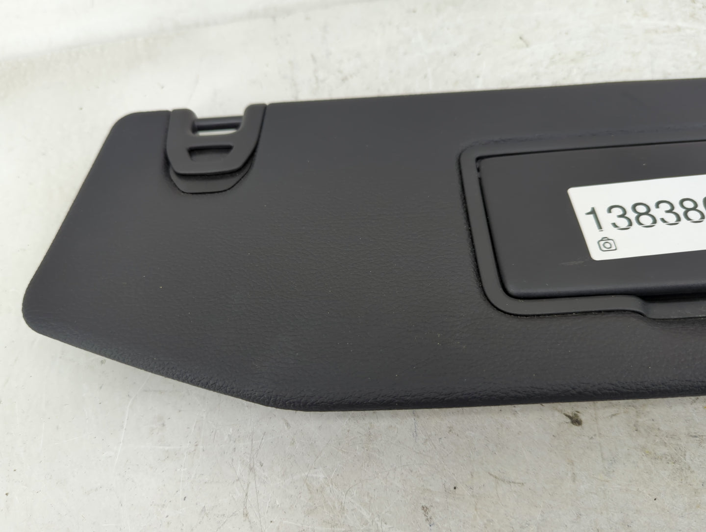 2018-2022 Jeep Wrangler Sun Visor Shade Replacement Passenger Right Mirror Fits Fits 2018 2019 2020 2021 2022 OEM Used Auto 